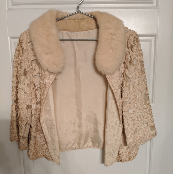 Vintage Jacket with Fur Collar - Picture 8 of 8